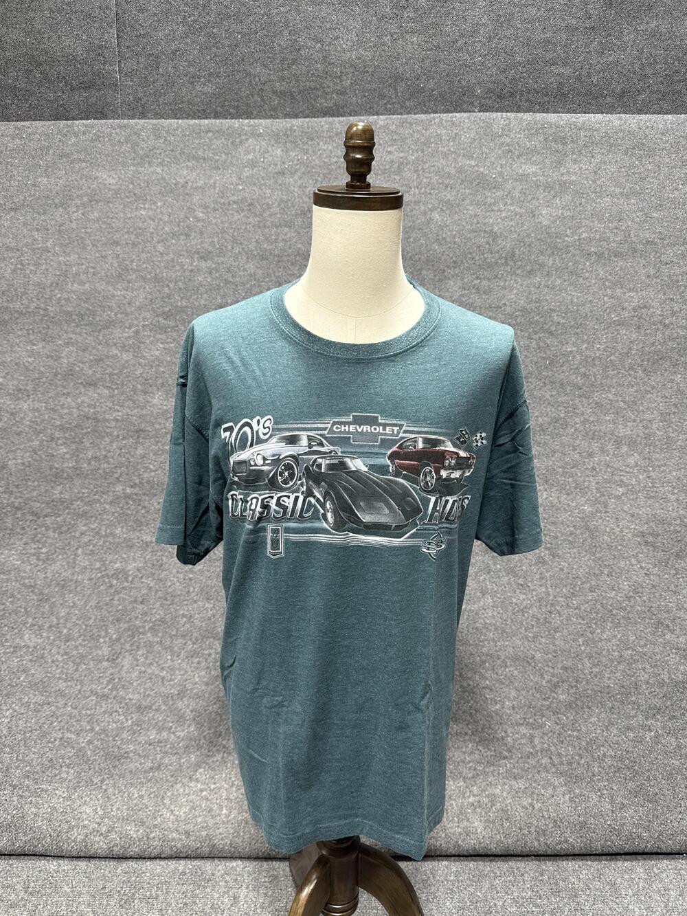 Newport Blue Shirt Mens XL Green 70s Chevrolet Classic Rides Graphic T-Shirt Tee